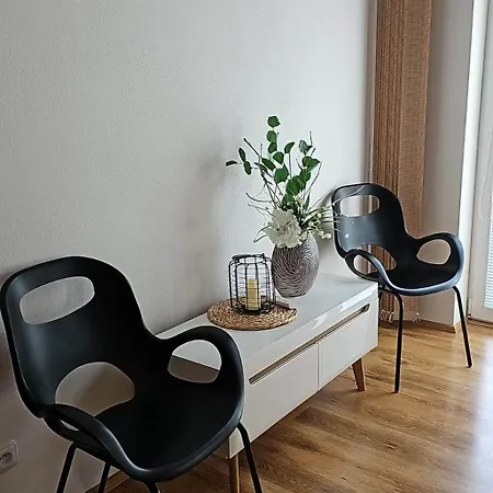 Aparthotel Konevova 4*