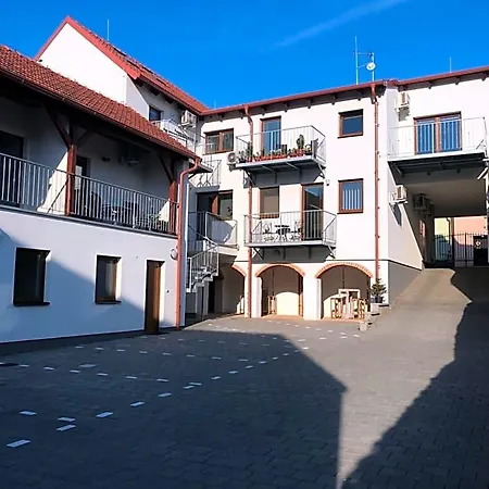 Konevova Lägenhetshotell Mikulov